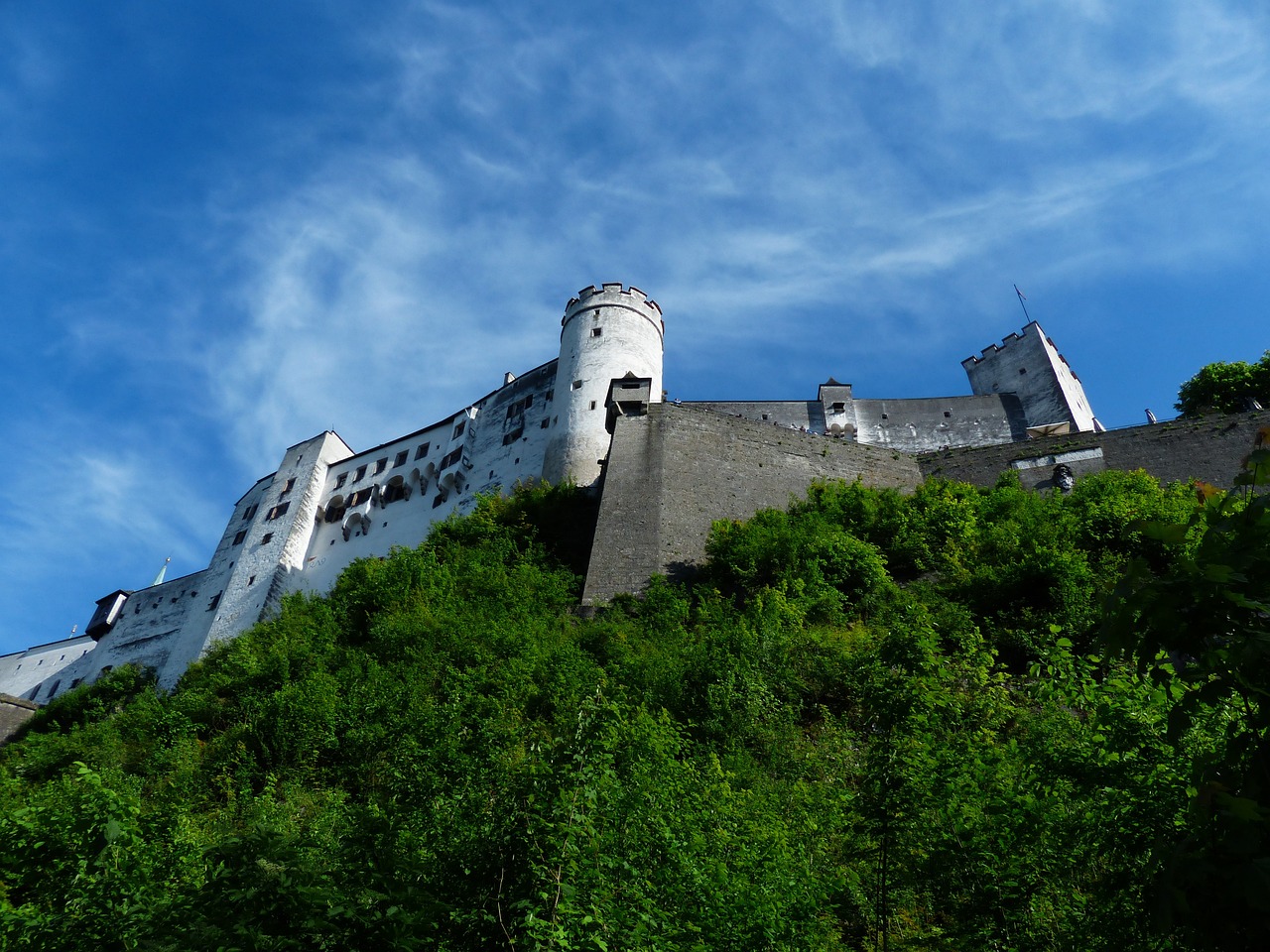 庐江建材城，地方繁荣的建材交易胜地